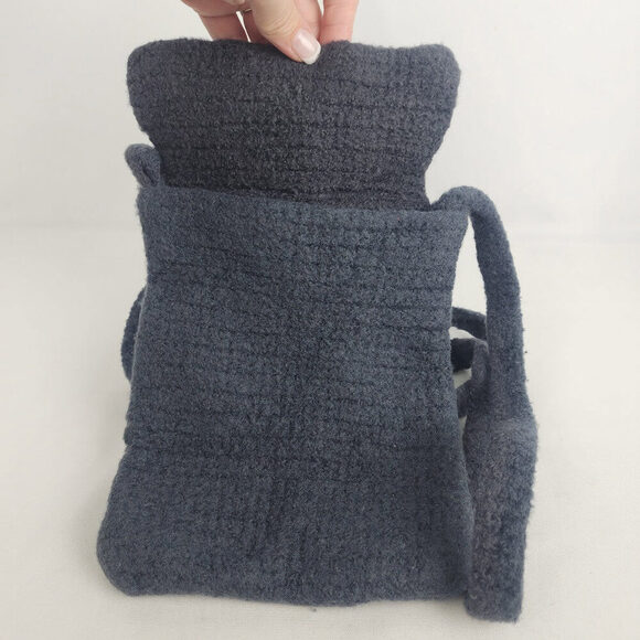 Grey Knit Top Flap Crossbody Purse - Picture 5 of 7
